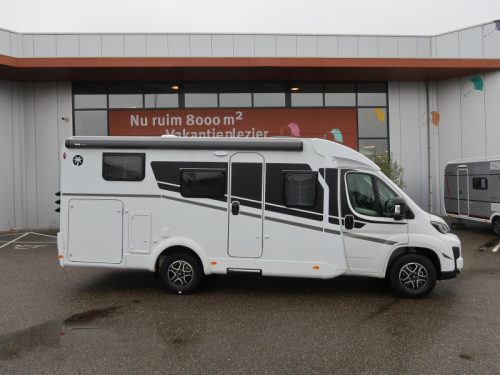 Sunlight V67S Adventure HOGE KOELKAST/ 2X1 BED!! Foto: 2