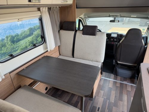 Weinsberg CARAHOME 700 DG / Kostenlose Unterbringung Foto: 8