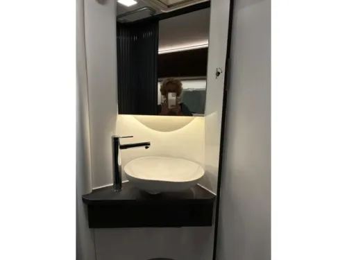 Adria Compact Supreme DL 2027 automaat  foto: 14