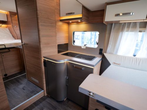 Weinsberg CaraSuite Spicy 700 DX AUTOMATIC FACE 2 FACE 2027 photo: 15