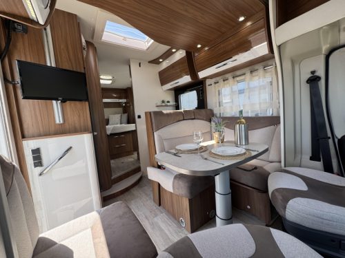 Pilote Essentiel P 706 Queensbed Pop-top roof photo: 10