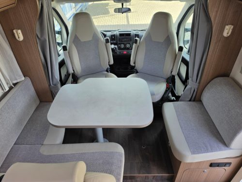 Carado T 449 Automatik/Queensbett/150 PS Foto: 9