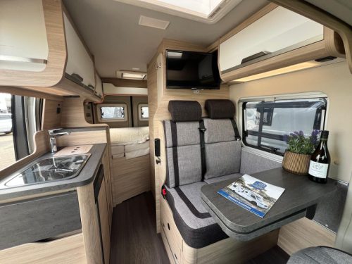 Knaus Boxstar 540 Van-Swing, TV, Zonnepanee  foto: 10