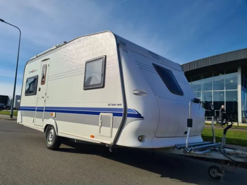 Hobby De Luxe 460 UFE mit Vorzelt Foto: 5