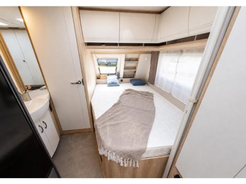 Hobby De Luxe 460 UFE photo: 3