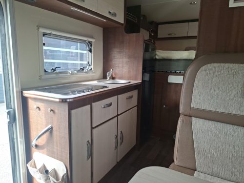 Forster A699 HB ger&auml;umiges 6-Personen-Familien-Wohnmobil Foto: 11