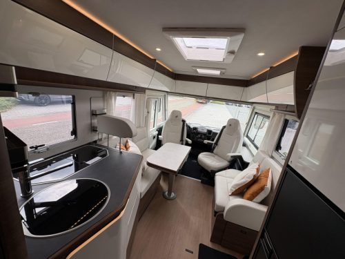 Rapido 896 F Heavy chassis + Automatic photo: 5