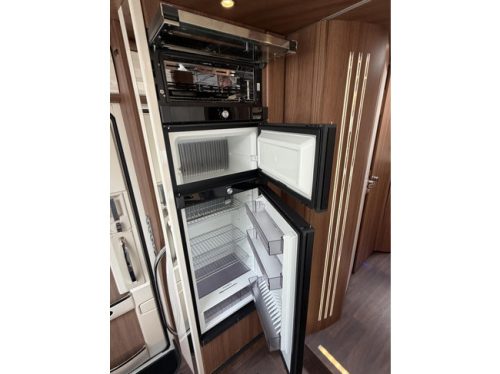 Carthago Chic E-Line I 61 XL-LE Oberschr&auml;nke 2X Klimaanlage Lithium Solarmodule Foto: 23