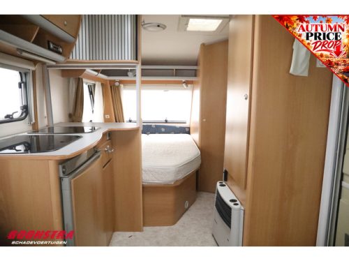 Kip Navigator 44 TDB Mover Radio Central kitchen Single beds Heater photo: 20