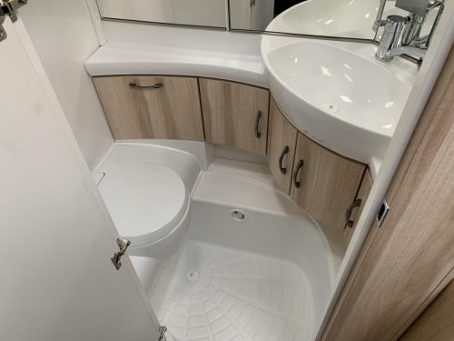 Hobby De Luxe 490 KMF Modell 2026 Foto: 3