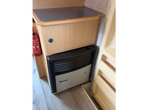 Chausson welcome French bed air conditioning awning apple carplay heater new MOT photo: 13