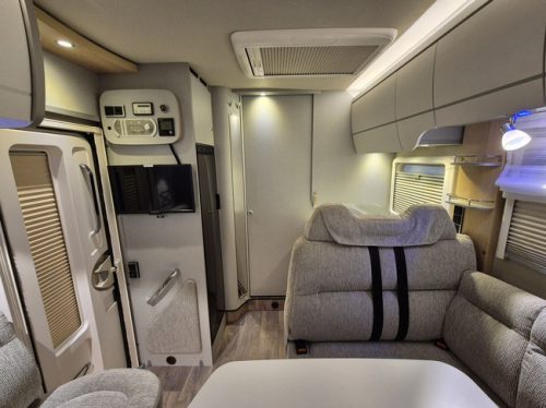 Hymer TRAMP GL 578 AMBITION 130 HP ONLY 29,972 KM DIGITAL REAR-VIEW MIRROR SINGLE BEDS TV + SATELLITE SWIVEL SEATS photo: 16