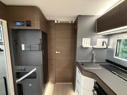Adria Coral Supreme MB 670 DL LED / Dachklimaanlage / Automatik Foto: 22