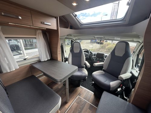 Weinsberg CaraSuite MF Franz&ouml;sisches Bett, Airco 230 Foto: 6
