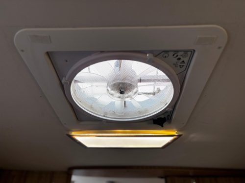 Pilote P 706 GJ Motorhome, 4 berths photo: 14