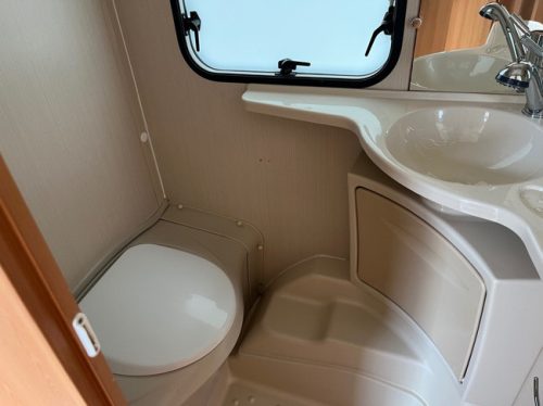 Caravelair 450 Ambiance Style Einzelbetten, Rundsitzgruppe, Rangierhilfe, leicht Foto: 3