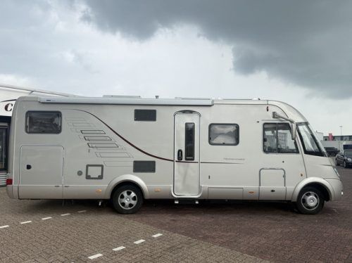 Hymer S 790 150 hp very luxurious version French bed + pull-down bed xxl fridge oven awning leather air conditioning camera tv electric dish tv large garage photo: 2