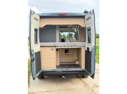P&ouml;ssl Trenta 540 Automaat / Solar / Diesel-Elektro kachel / 2x accu / Trekhaak / Gas Duo / 10'' Navi / Massaschakelaar Foto: 5