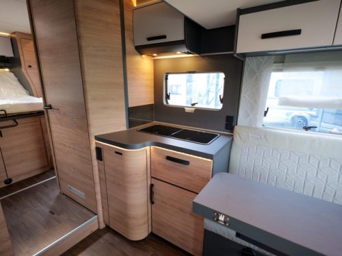 Knaus L!ve Wave Platinum 700 DX AUTOMATIC FACE 2 FACE 2027 photo: 14