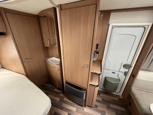 Knaus Sport 450 FU Mover, Fiamma Zakluifel, foto: 10