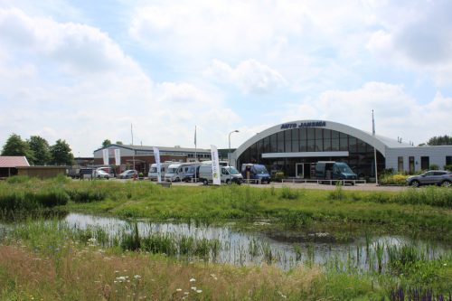 HYMER Wohnmobilverkaufsvermittler sucht gepflegte Wohnmobile Marum (Groningen) Foto: 3