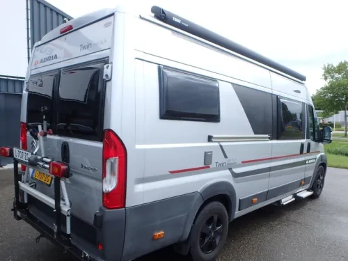 Adria Twin Platinum 640 SLX photo: 3