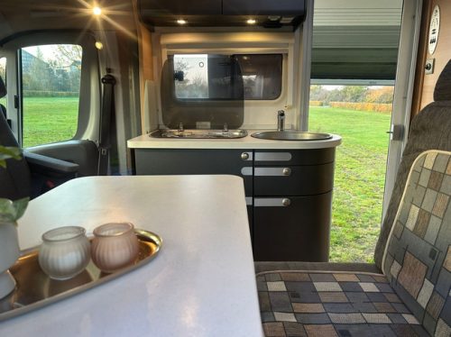 Knaus Van TI 550 MD Fiat Ducato 2.3 130 HP Semi-integrated Motorhome Like New photo: 9