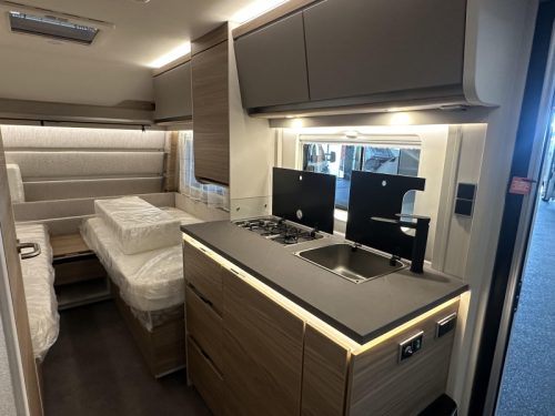 Dethleffs Nomad 460 EL underfloor heating / ATC photo: 14