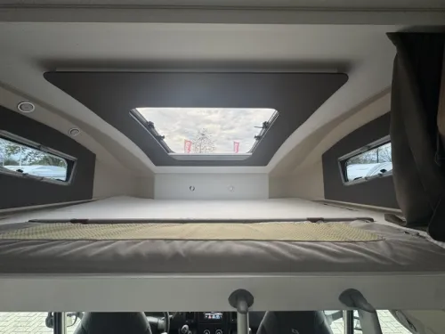 Adria Coral XL Plus A 670 SL photo: 11