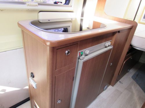 Challenger VANY 02 S Prestige Van conversion Fixed bed Year of manufacture12-2012 photo: 16