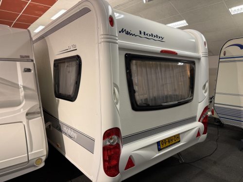Hobby La Vita Bionda 495 UL 2 BERTHS MOVER AWNING TOP photo: 3