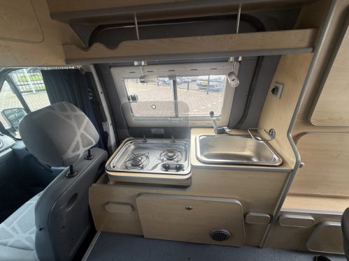 Ford TOURNEO CONNECT 90 PS Euro 5 Camp Uniq Kastenwagen sehr kompakter Kastenwagen Klimaanlage 2 Schlafpl&auml;tze Hubdach neuer T&Uuml;V neuer Zahnriemen Foto: 14