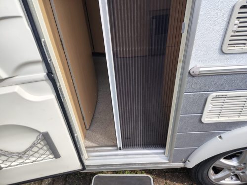 Kip Grey Line Special 44 EKL mit Duschraum Foto: 17