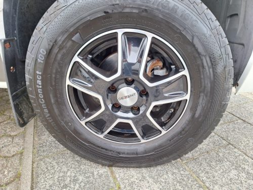 Eura Mobil Profila RS 720 QB FIXED BED+POP-TOP ROOF  photo: 13