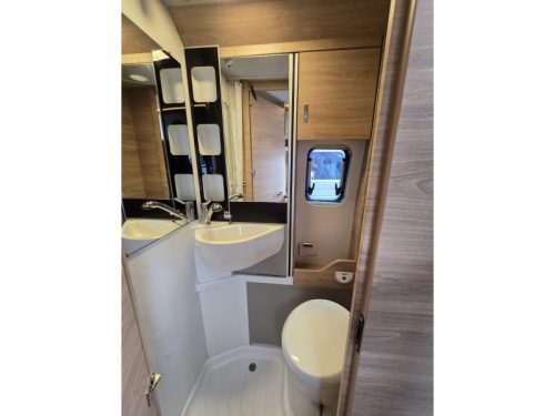 Knaus BoxDrive 680 ME posible off-grid, totalmente equipada foto: 9