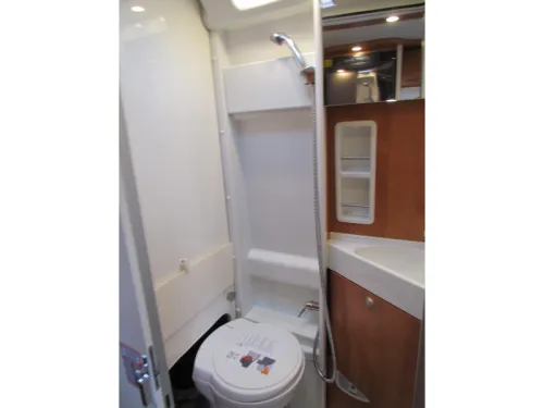 Malibu Charming GT Skyview 600 DB Lit transversal, Automatique, photo : 5
