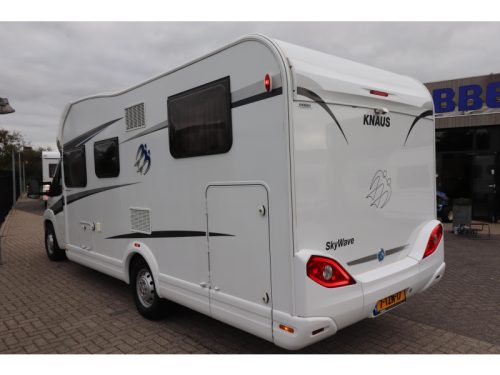Knaus Sky Wave 700 MEG 4-Berths/Single beds photo: 4