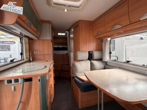 Hymer Classic 614 B614 BED/Hefbed AUTOMAAT foto: 6