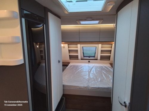 Hobby Excellent Edition 540 UFF with queen bed photo: 6