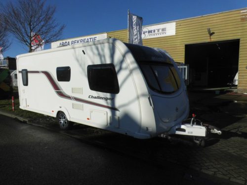 Swift Challenger 570 Satellite, awning and air conditioning