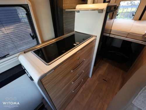 Hymer Grand Canyon S 600 Pop-top roof | Towbar photo: 13