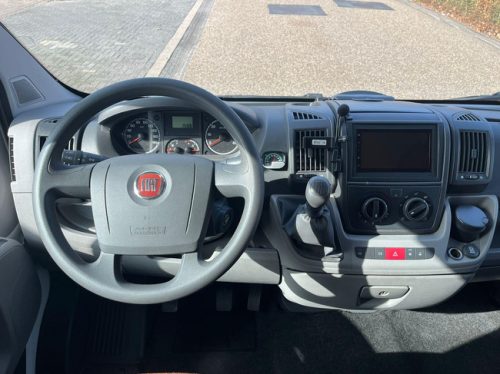 Chausson Flash 08 | Fiat Ducato 130 MultiJet | Awning | Camera | Bike rack | Air conditioning (engine compartment) | Carplay | TV | Pilot seats photo: 10