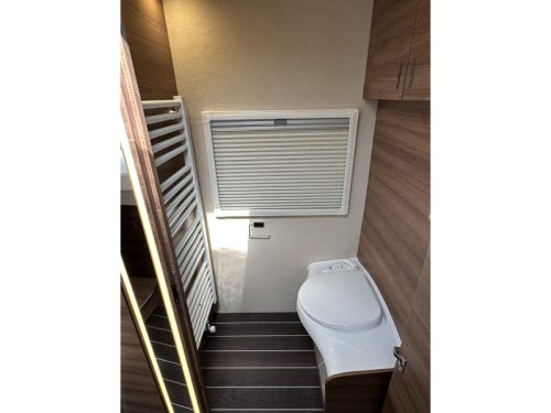 Knaus Sun I 900 LEG Air suspension, Air conditioning, ALDE photo: 17