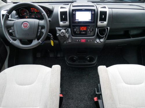 LMC Cruiser Exclusive T692G, Queensbed, XXL Garage, XXL K&uuml;hlschrank!! Foto: 3