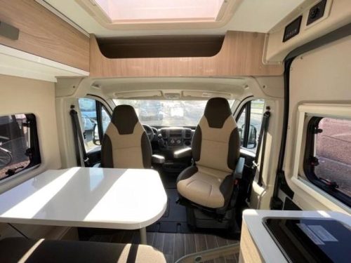 Forster V 636 EB 160hp Longitudinal Bed and Pop-top Roof photo: 5