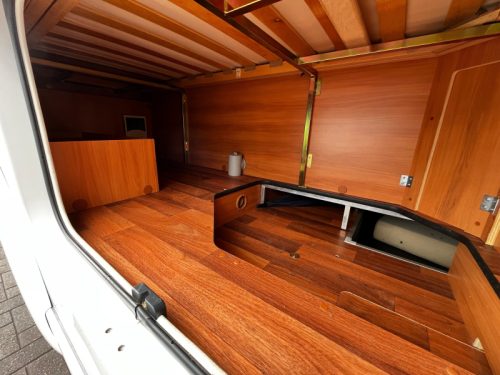 Hymer T 668 CL 3.0L, Low Single Beds photo: 11