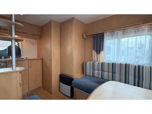 Caravelair Ambiance Style 372 cocina grupo de asientos aseo foto: 7