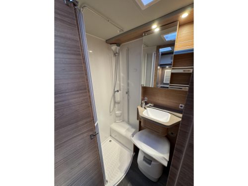 Weinsberg CaraLoft 650 MEG Many options ready to go! photo: 17