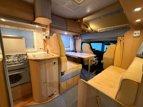 FORD KENTUCKY Motorhome Estro 5 | 2.4 137hp | 2x Air conditioning | 6 persons | Drive-Away tent photo: 2