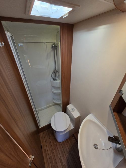 WEINSBERG TI 650 MFH Foto: 15